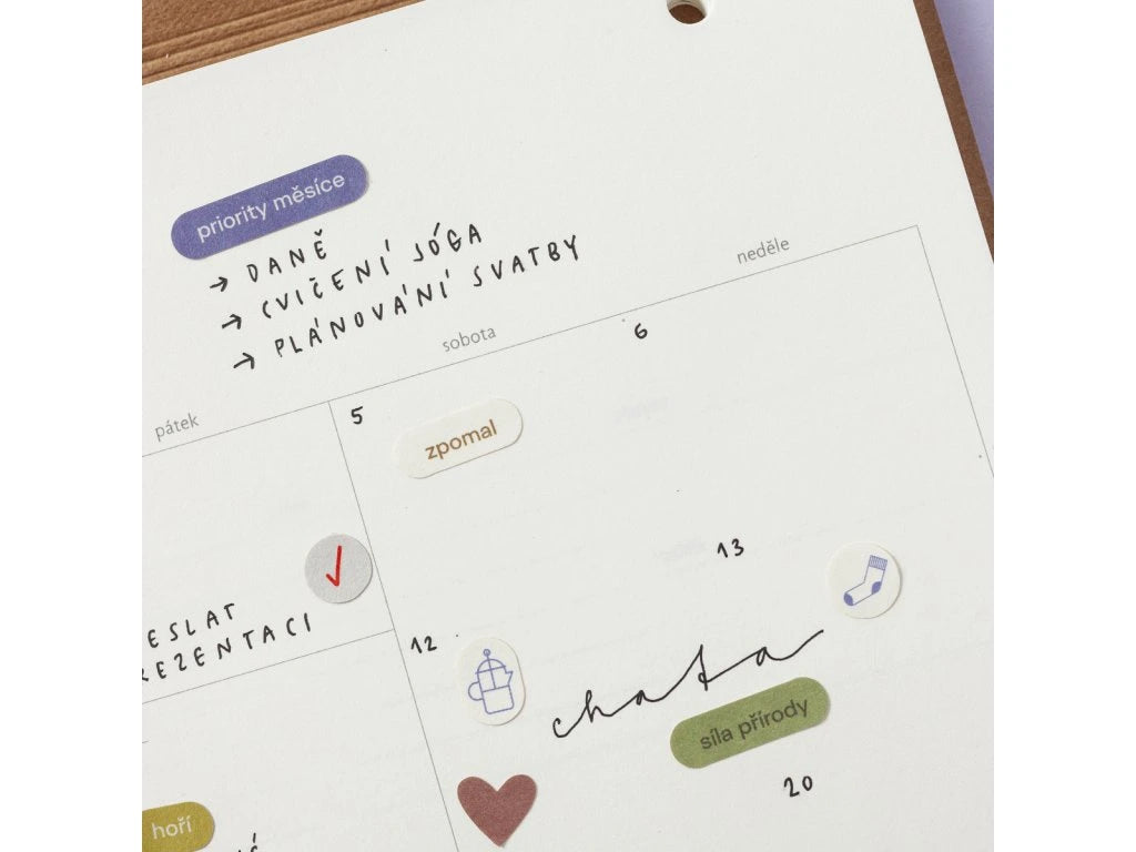 měsíční plánovač a4 planoo