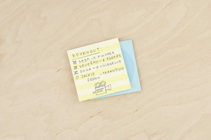 samolepicí bloček (různé barvy)