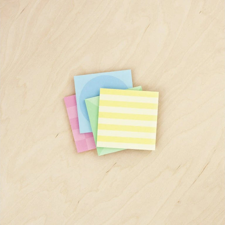 samolepicí bloček (různé barvy)