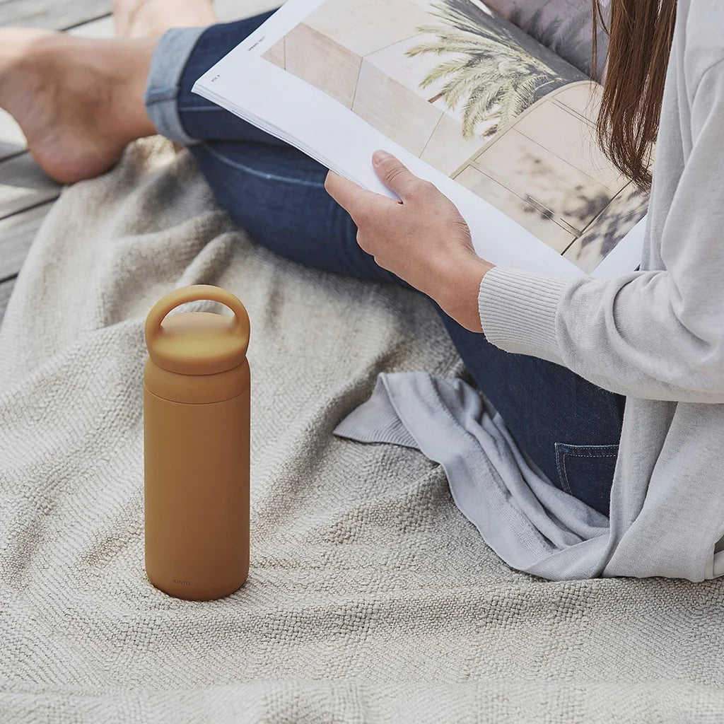 kinto day off tumbler 500 ml (různé barvy)